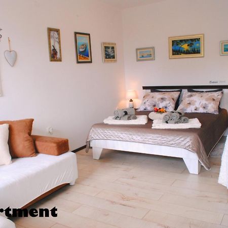 Sunshower Apartment And Studio Сплит Екстериор снимка