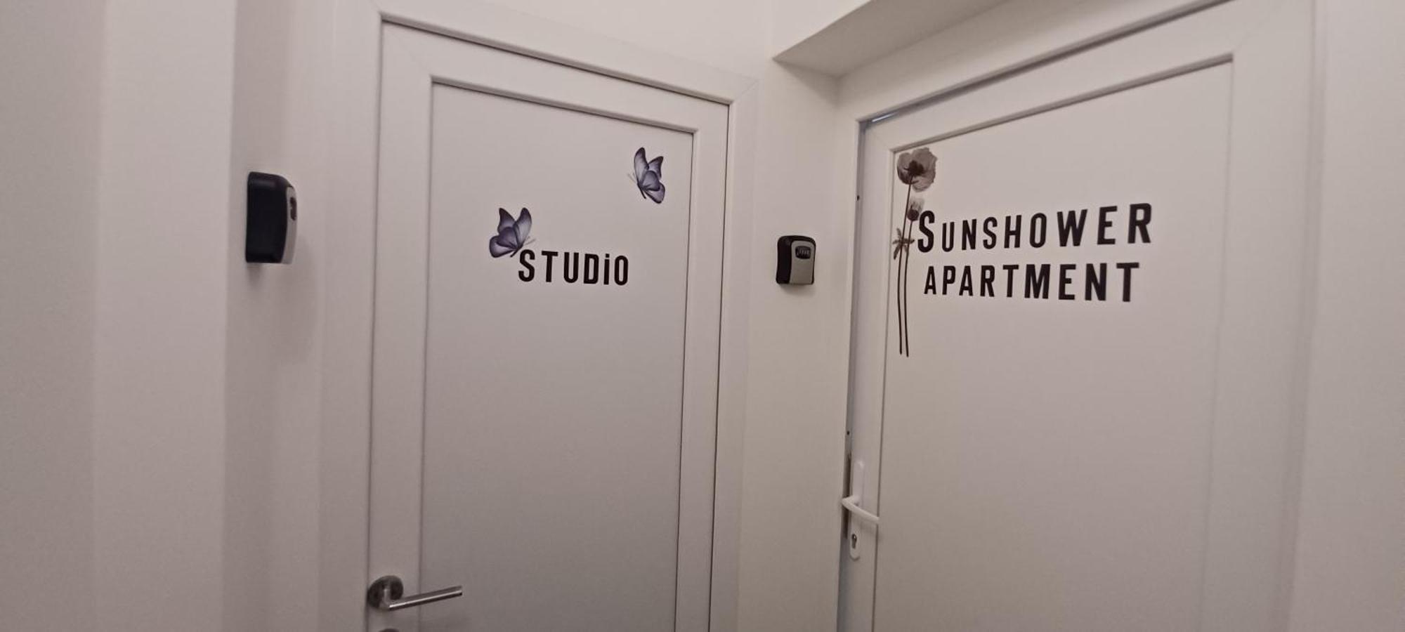 Sunshower Apartment And Studio Сплит Екстериор снимка
