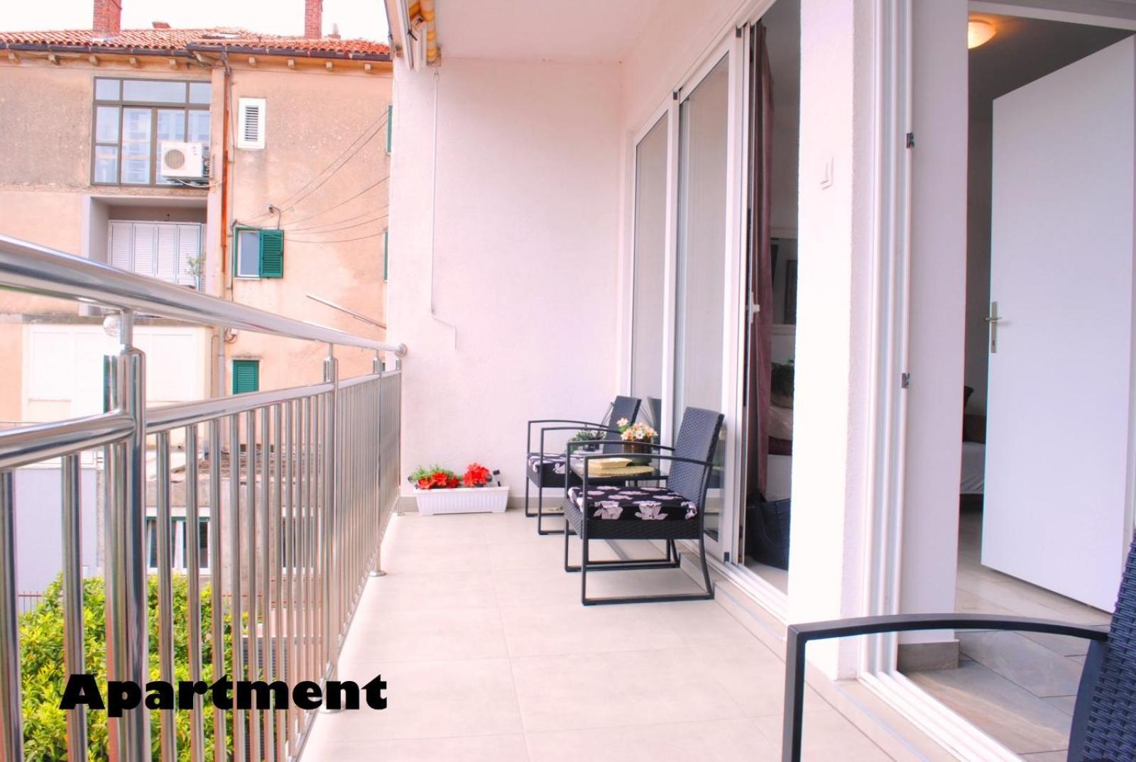 Sunshower Apartment And Studio Сплит Екстериор снимка