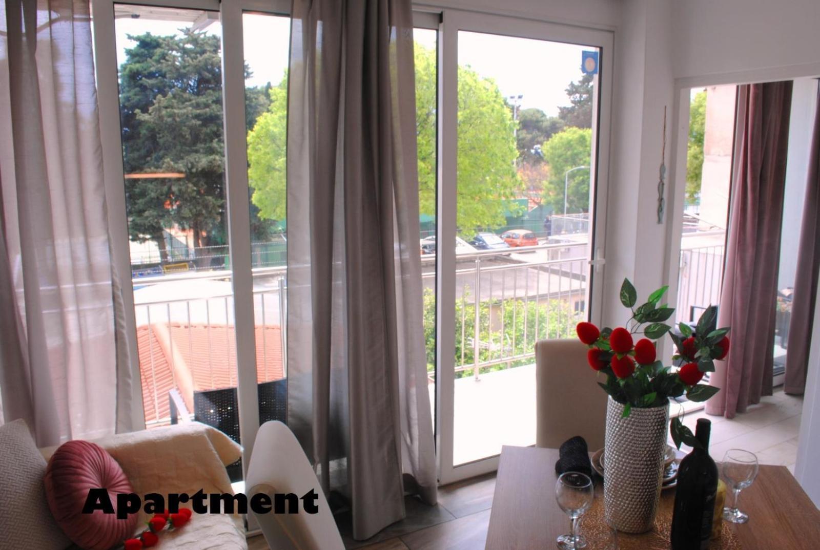 Sunshower Apartment And Studio Сплит Екстериор снимка